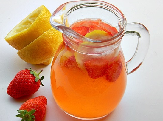 Limonada cu capsuni