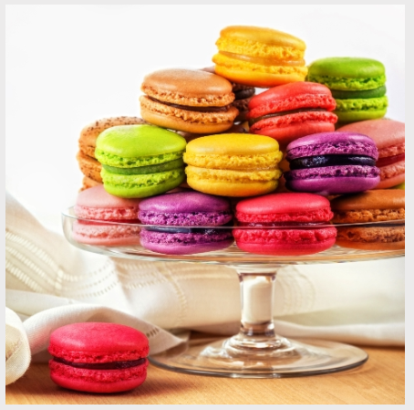 Cutie 15 macarons Suntdelicioase.ro 