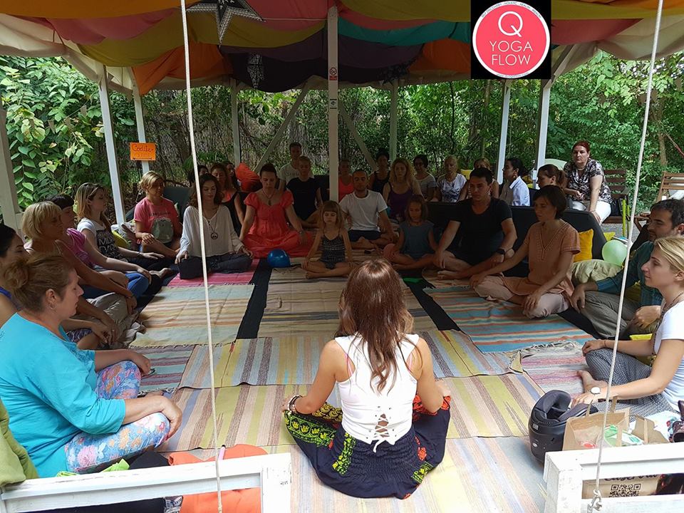 Q Yoga Flow