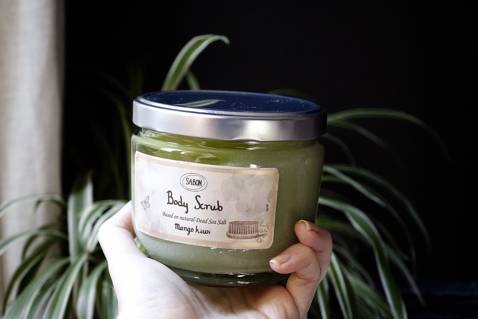 A smooth skin with the body scrub from Sabon | Shopping in ...