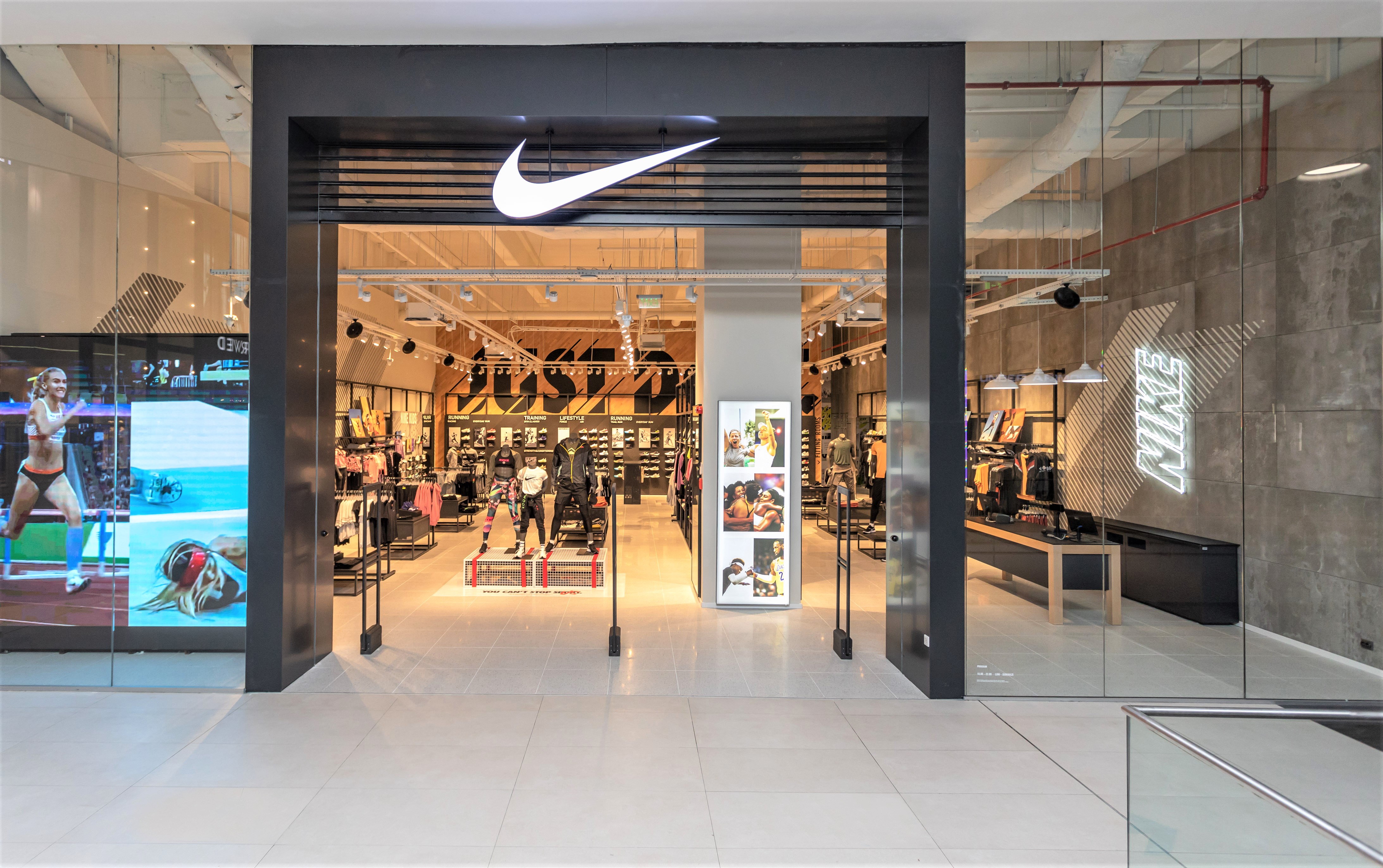 nike store in megamall