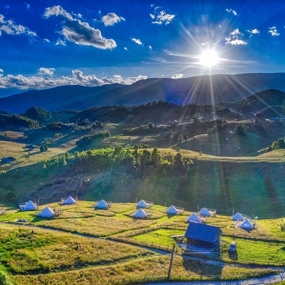 Ursa Mică Glamping Resort 